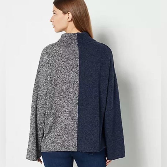 Peace Love World Two Tone Sweater Size Small - Picture 6 of 11